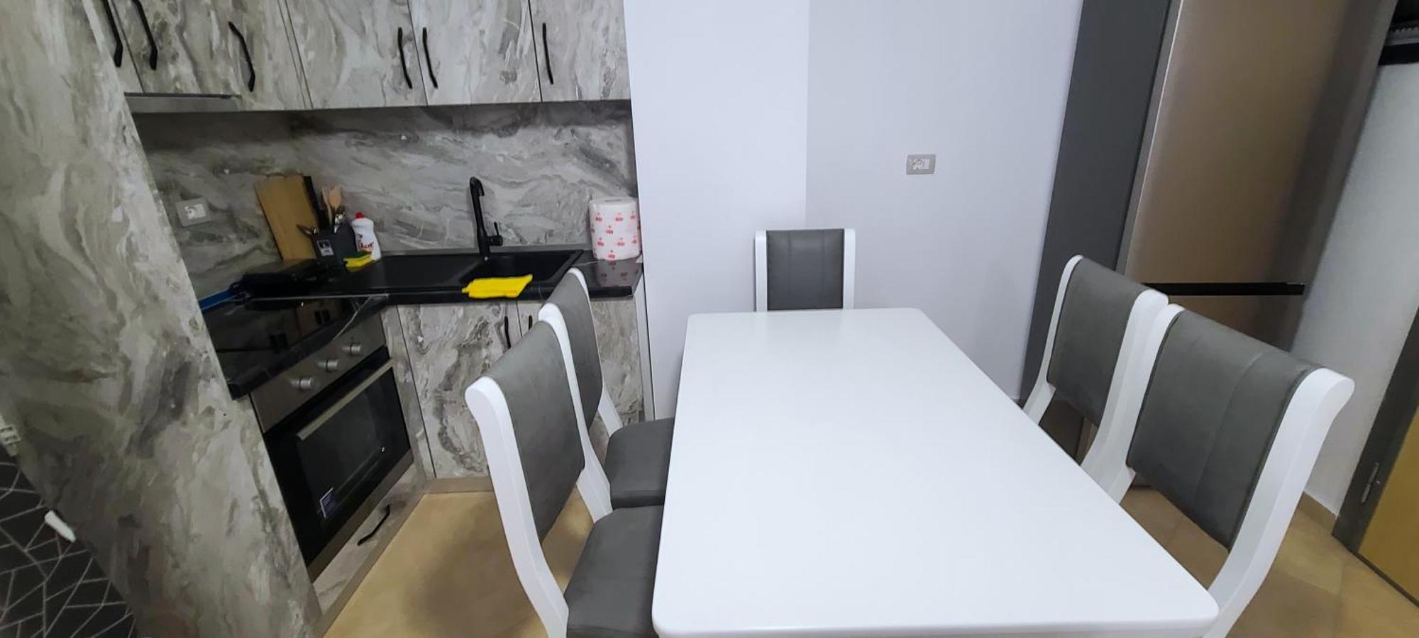 Deda's Summer Apartment *