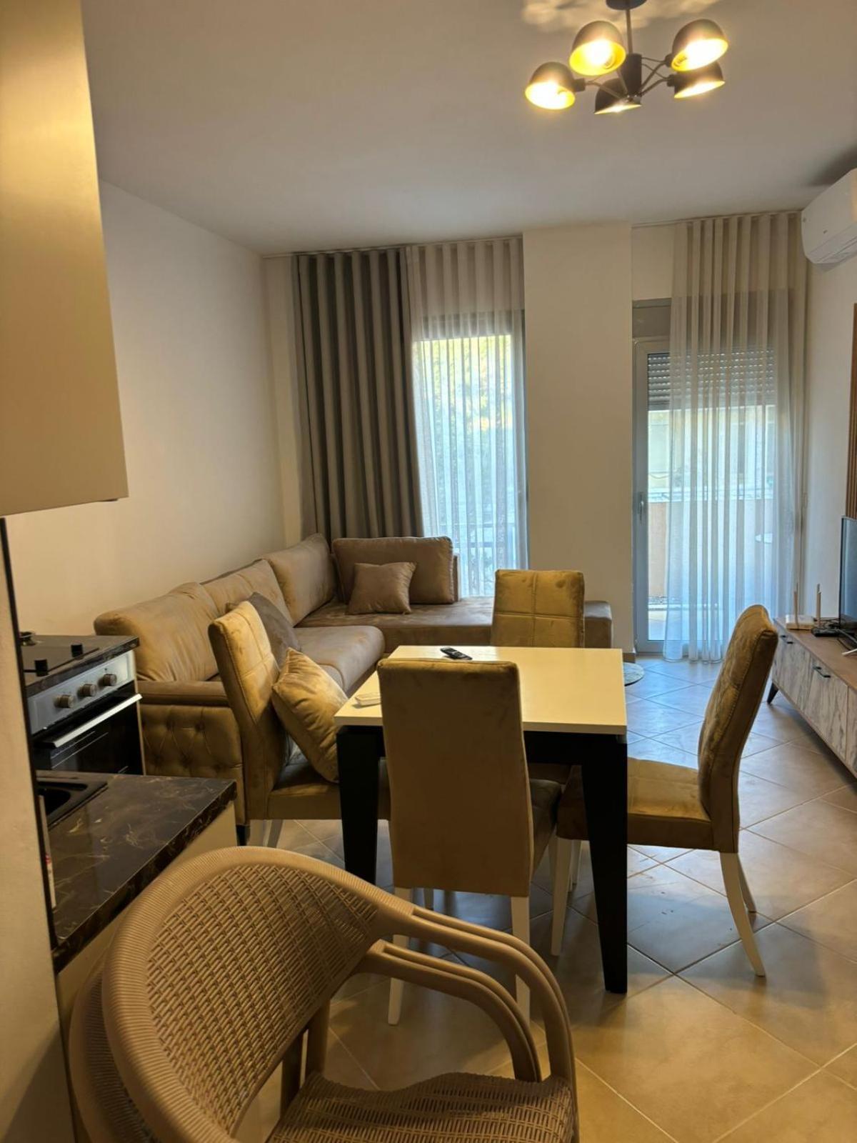 Deda's Summer Apartman